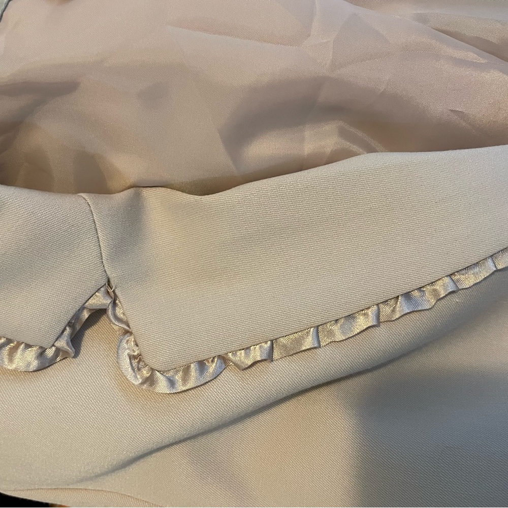 Cute ruffle trim blazer - Picture 7 of 11